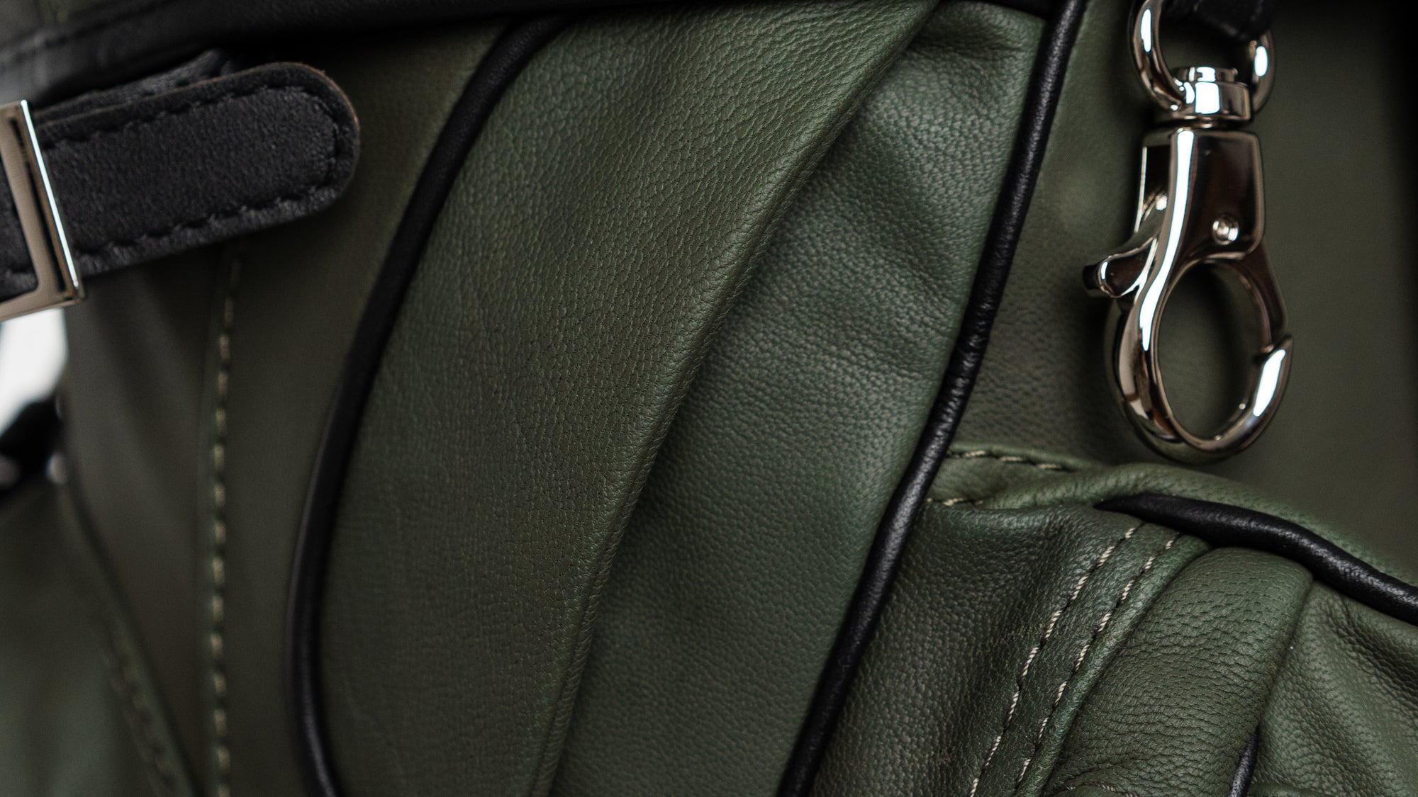 Close-up Premium Leder